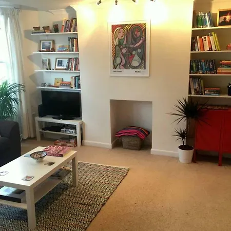 Modern 2 Double Bedroom Flat Near Gloucester Road Apartamento